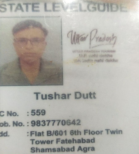 Tour Guide Taj Mahal