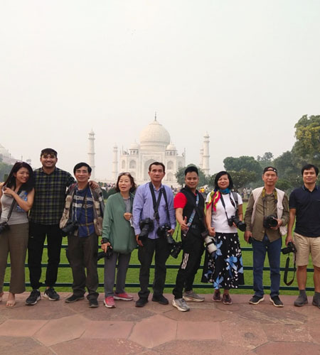 German Tour Guide Agra Taj Mahal