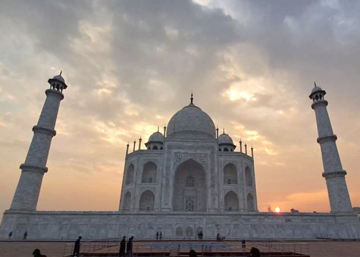 taj-mahal-sunrise-day-tour